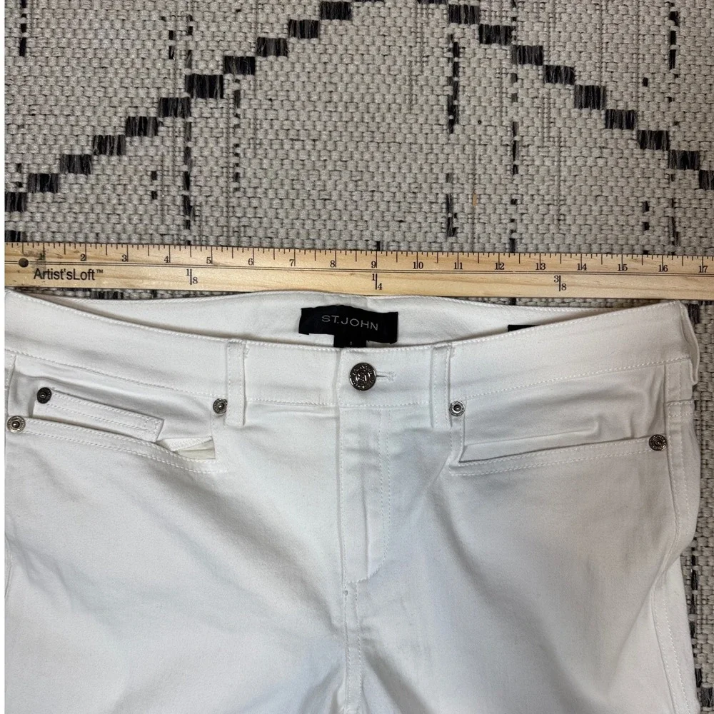 St. John Jennifer White‎ Denim Jeans Size 8 Mid-Rise Slim Fit Classic